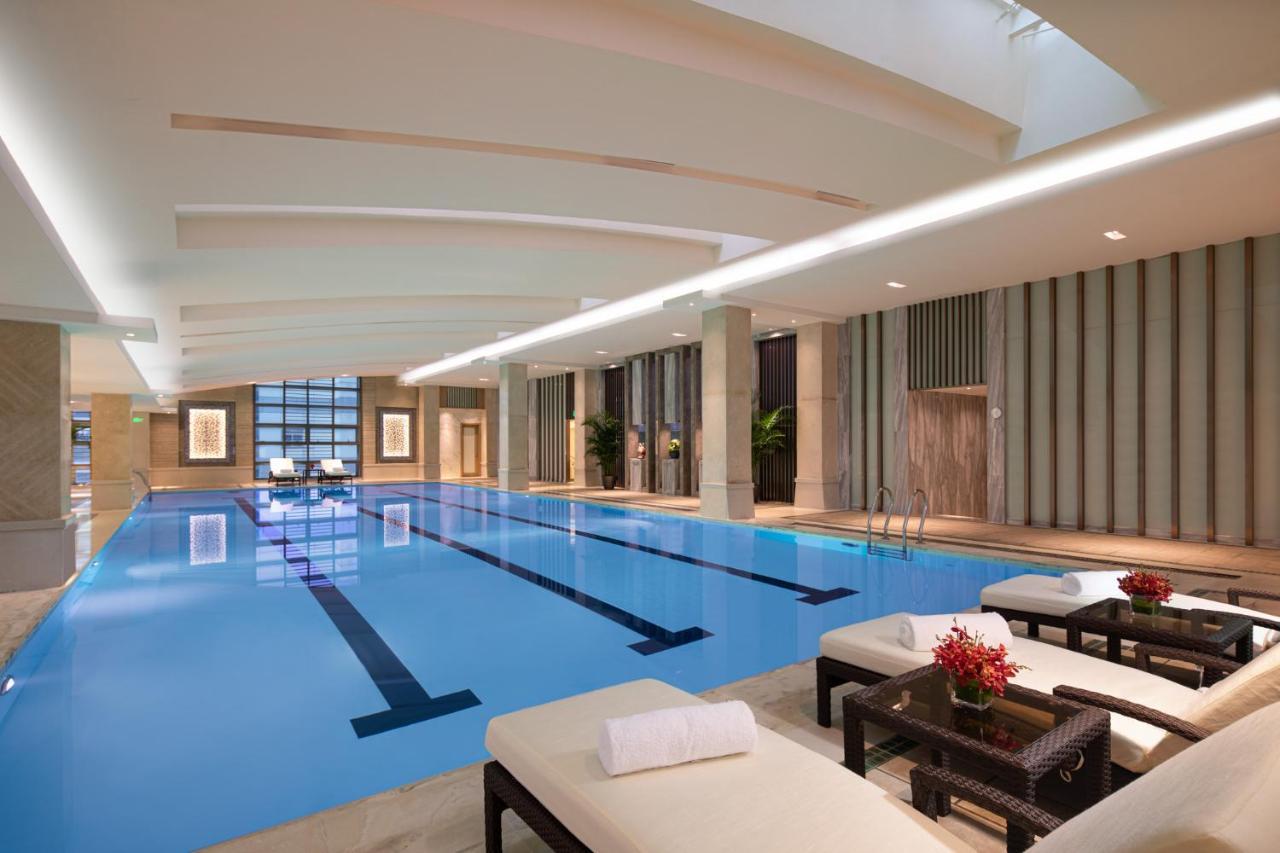 Crowne Plaza Shanghai Nanjing Road By Ihg Екстер'єр фото The pool at the spa