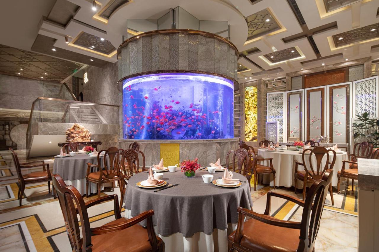 Crowne Plaza Shanghai Nanjing Road By Ihg Екстер'єр фото Interior of the restaurant