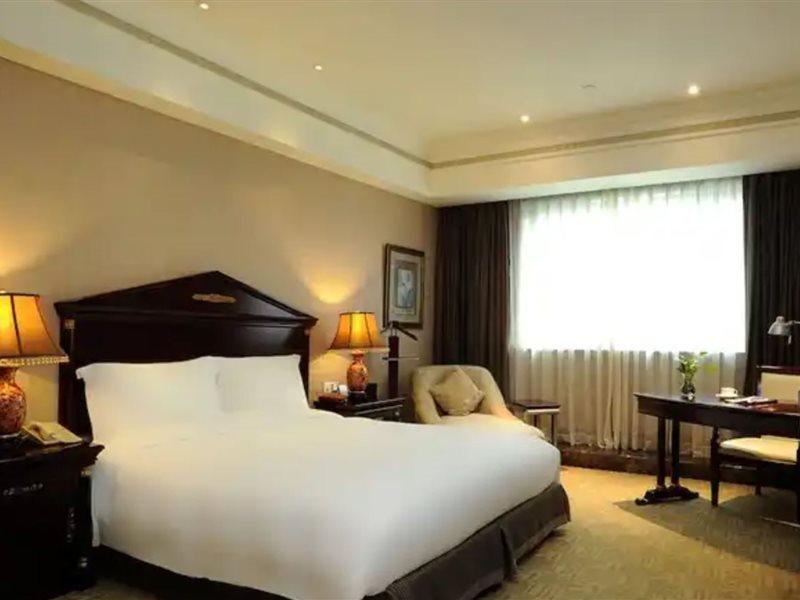 Crowne Plaza Shanghai Nanjing Road By Ihg Екстер'єр фото A room at the hotel