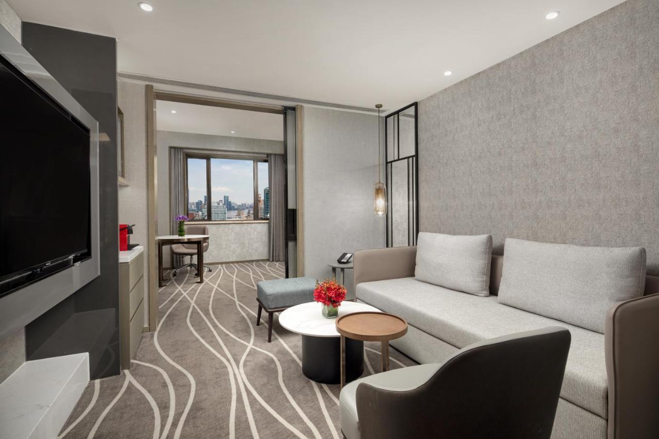 Crowne Plaza Shanghai Nanjing Road By Ihg Екстер'єр фото A suite at the hotel